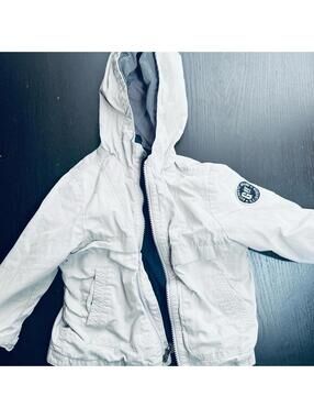 GAP White Jacket with Textured Fabric